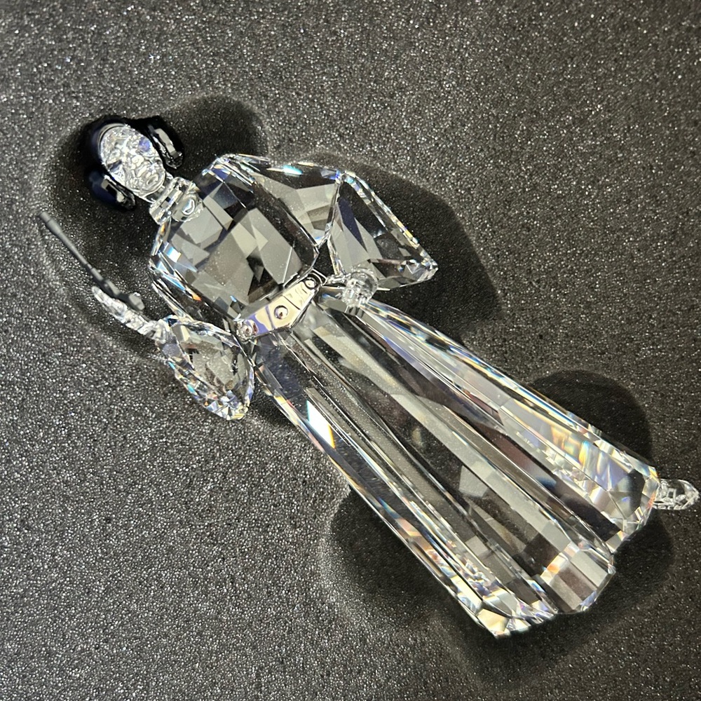 Swarovski Princess Leia Star Wars Figurine 5472787 – Retired Collectible Crystal